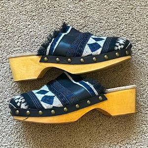 Mou Clogs size 8.5